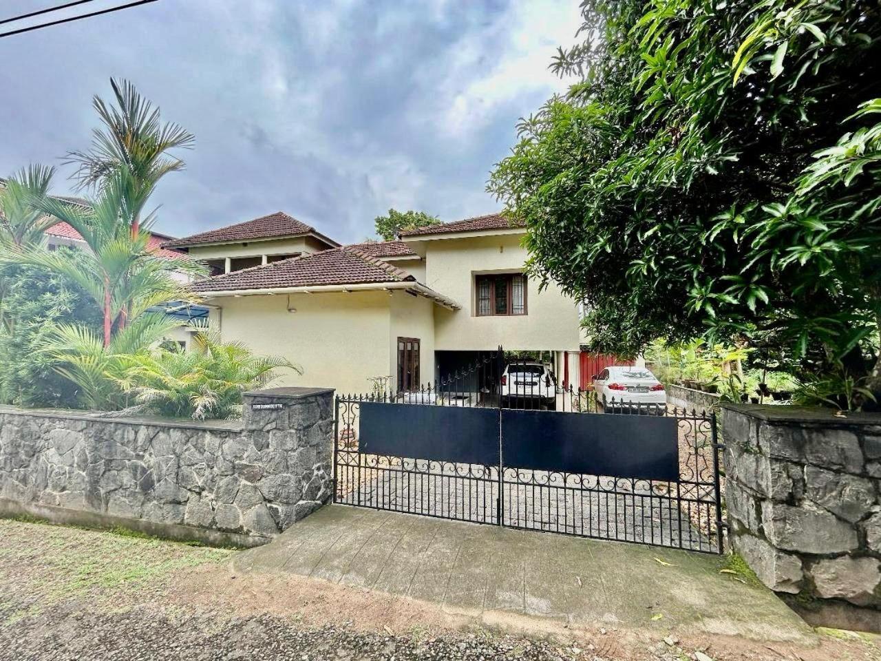 Mango Tree Villa Kochi Exterior photo